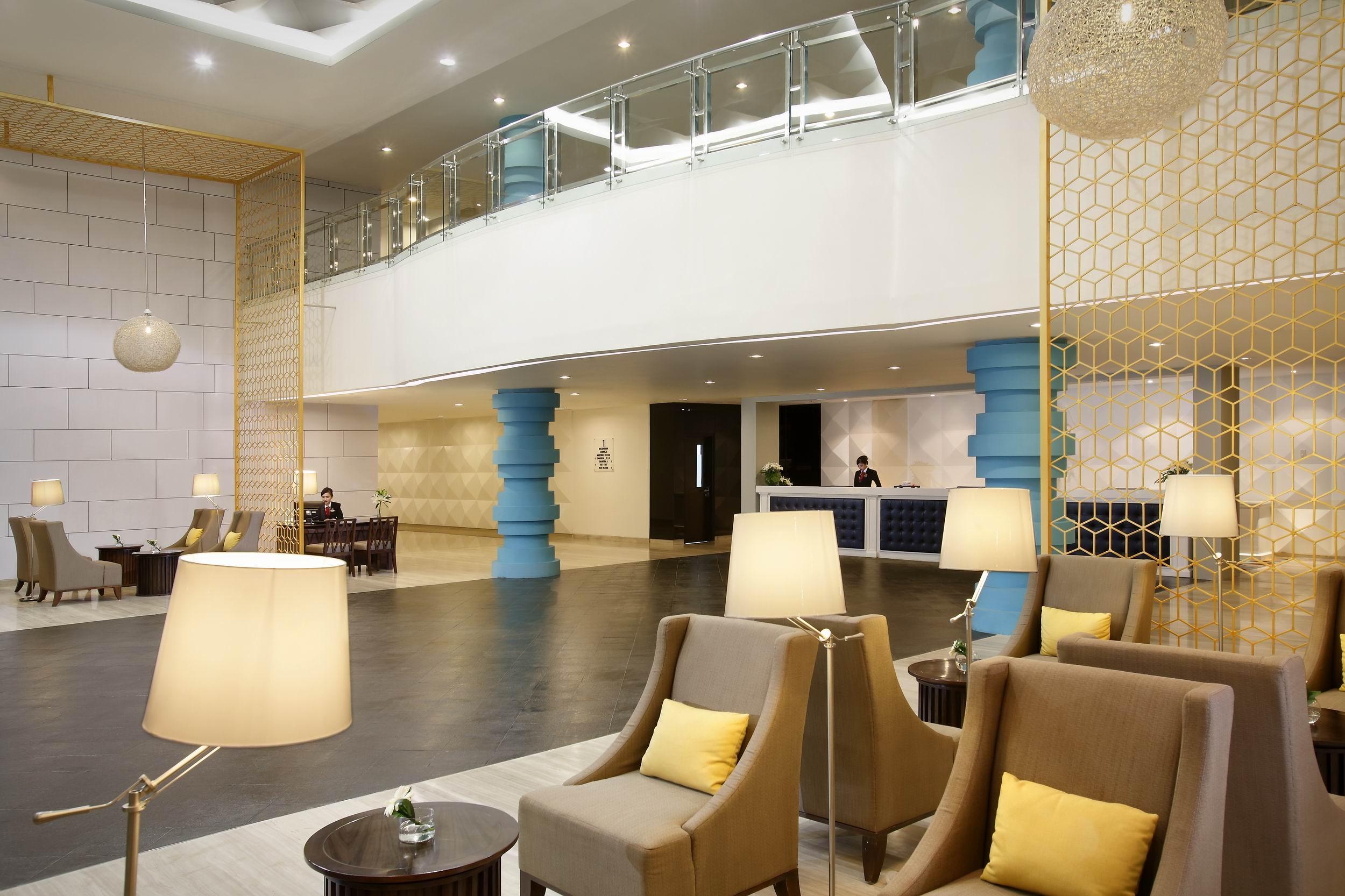 Hotel Santika Kelapa Gading Джакарта Экстерьер фото